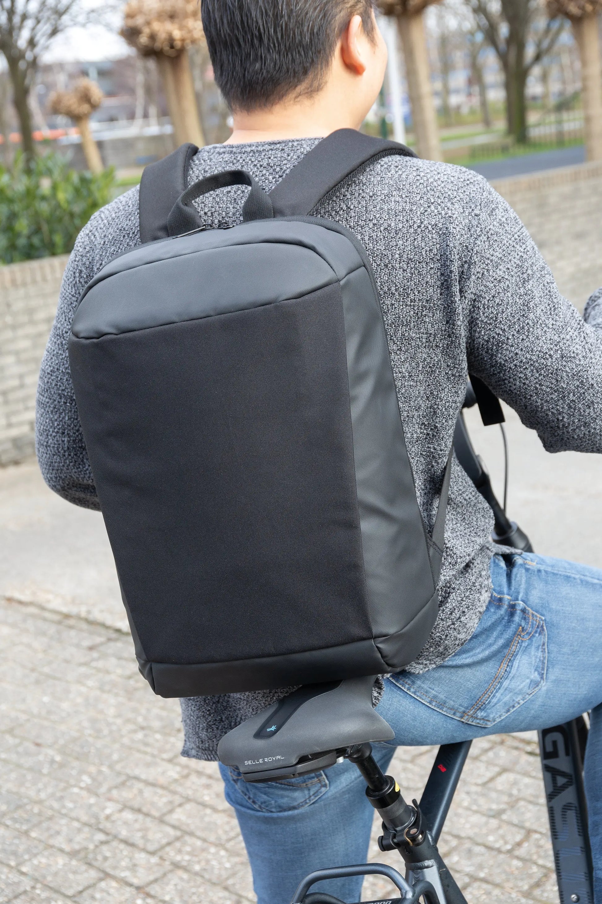 Sac à dos antivol et anti RFID Madrid sacadospremium